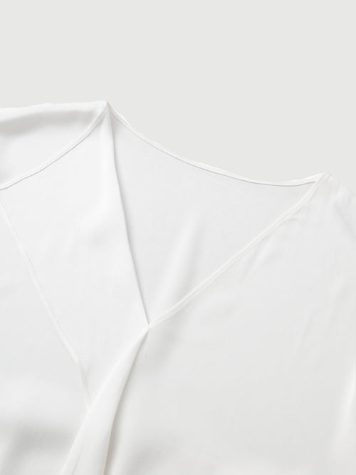 Charger l'image 1 dans la galerie. Chemise blanche à col en V et manches longues en soie