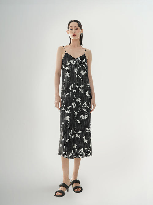 Load image 1 in gallery view. Black floral print strappy dress
