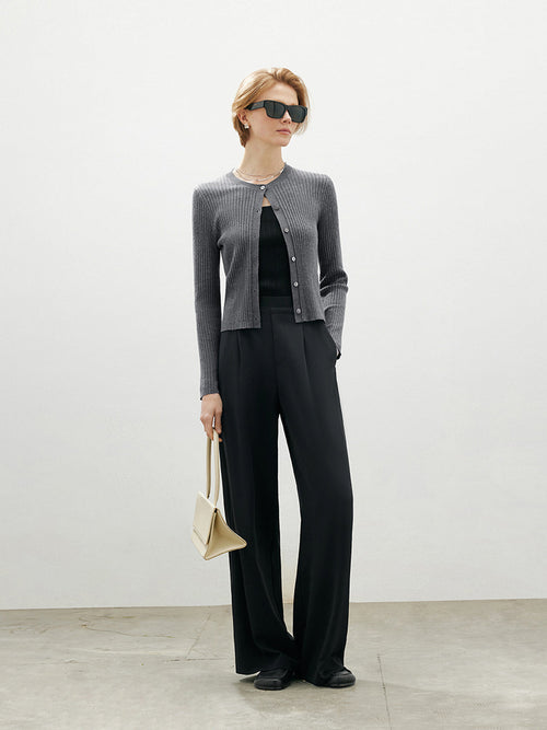 Load image 1 in gallery view. Black pants