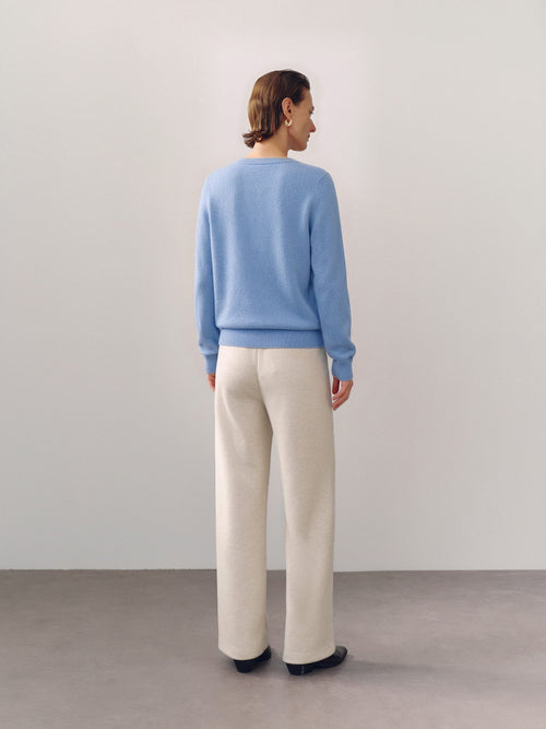 Cargar la imagen 1 en la vista de la galería. Refined Cashmere-Silk Crewneck Cardigan
