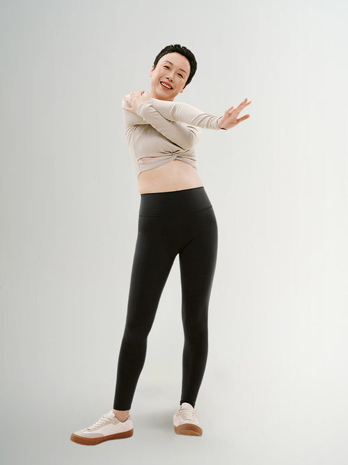 Load image 1 in gallery view. Black long yoga pants