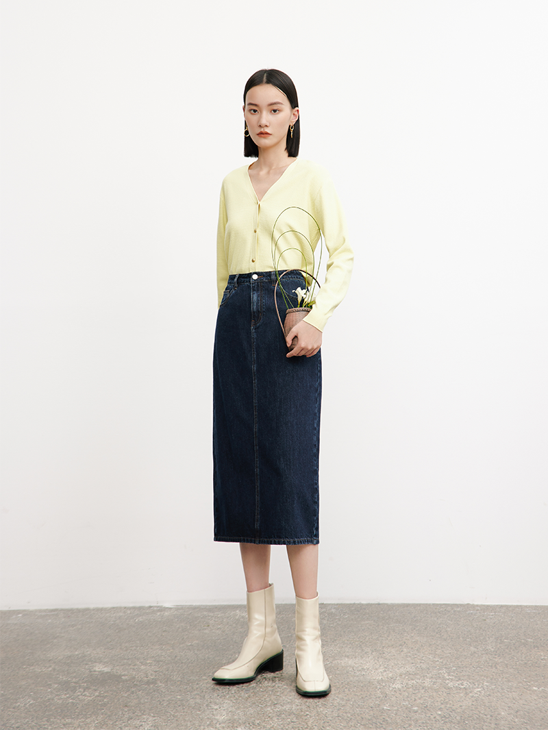 Women's Moonlight Yellow V Neck Elegant Button Down Cardigan Sweater