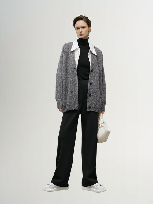 Carica immagine 1 in visualizzazione galleria. Women's Gray V Neck Buttion Down Sweater Cardigan
