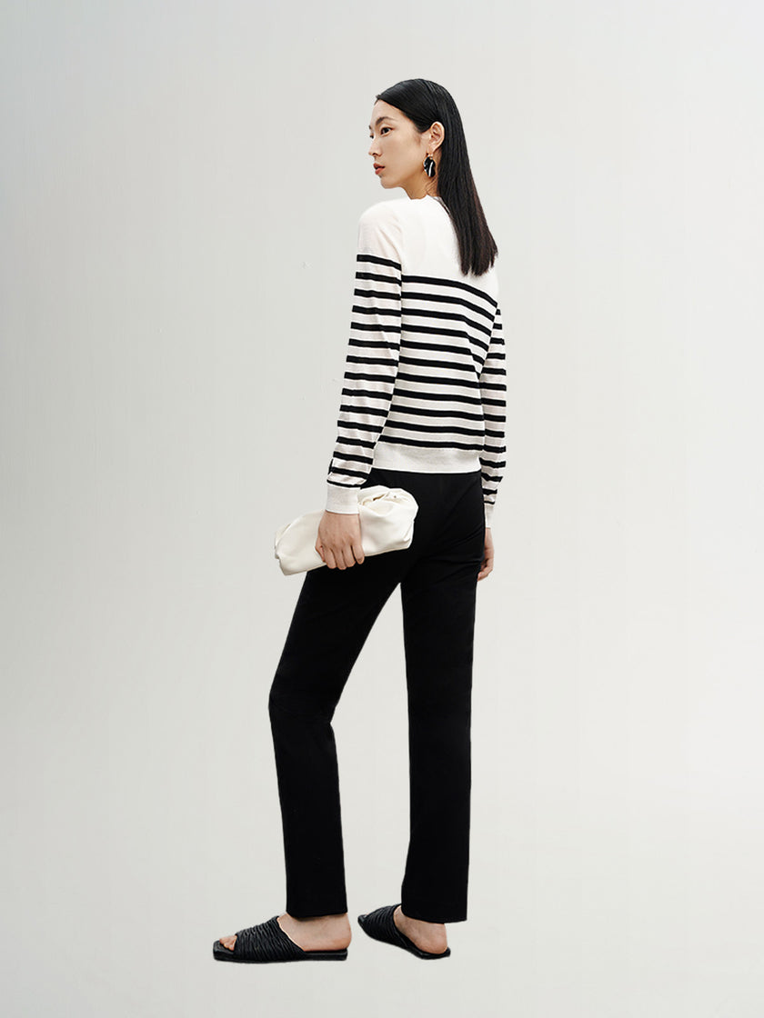 Women's Original White V Neck Stripe Button Down Knitwear