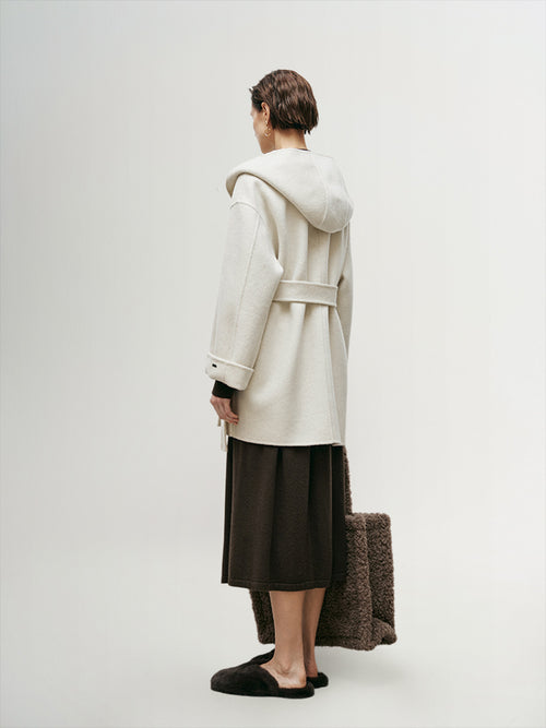 Charger l'image 1 dans la galerie. Women's White Belted Wool Coat with Hood