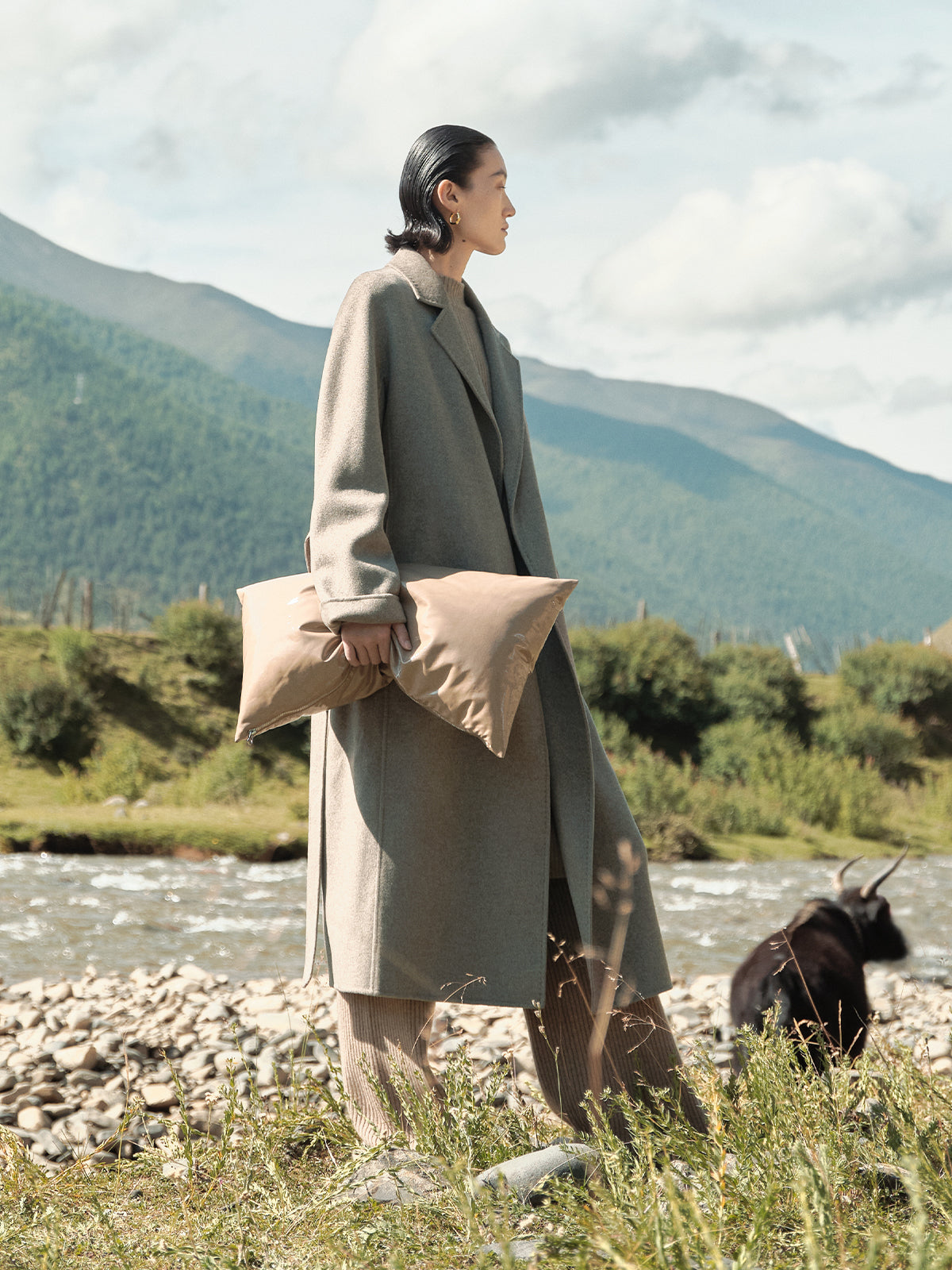 Women's Cocoa Brown Notch Lapel Long Sleeves 100% Yak Hair Coat