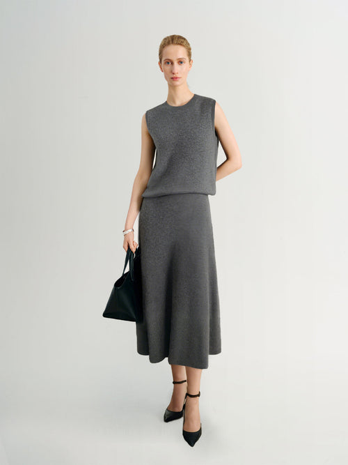 Charger l'image 1 dans la galerie. Gray Pure Cashmere Tank