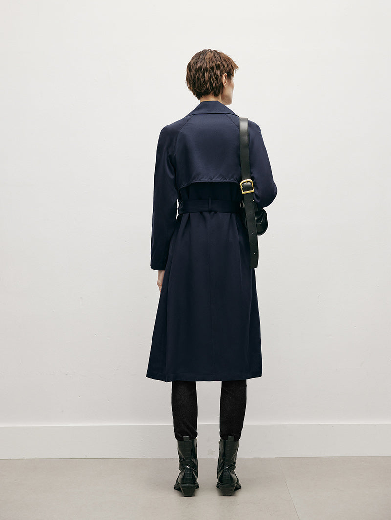 Manteau trench mi-long bleu marine à boutonnage avec ceinture