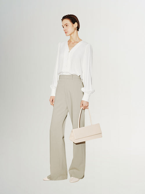 Charger l'image 1 dans la galerie. Women's White V Neck Long Sleeves Shirt
