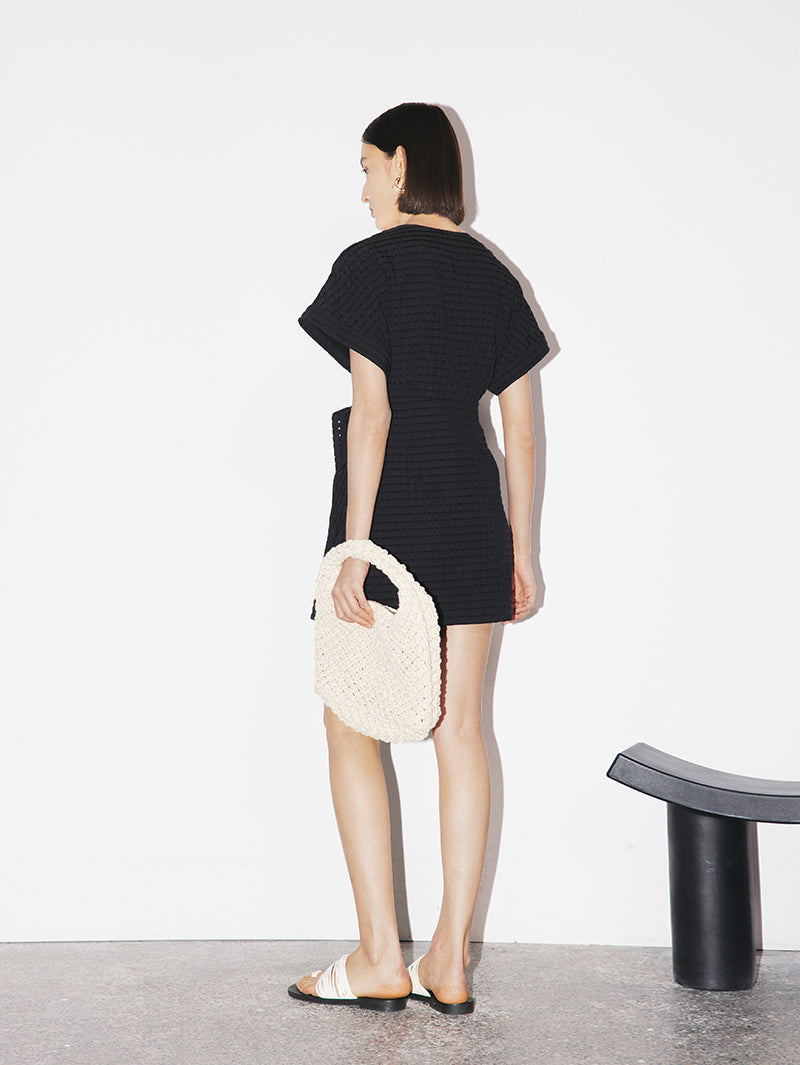 Women's Black V Neck Short Sleeves Stable Sucker Belted Dress