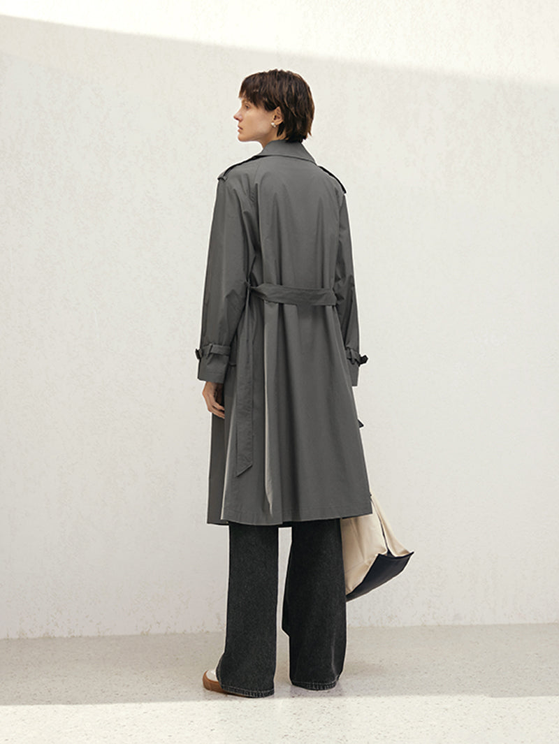 Manteau d'hiver gris fumé à col, double boutonnage