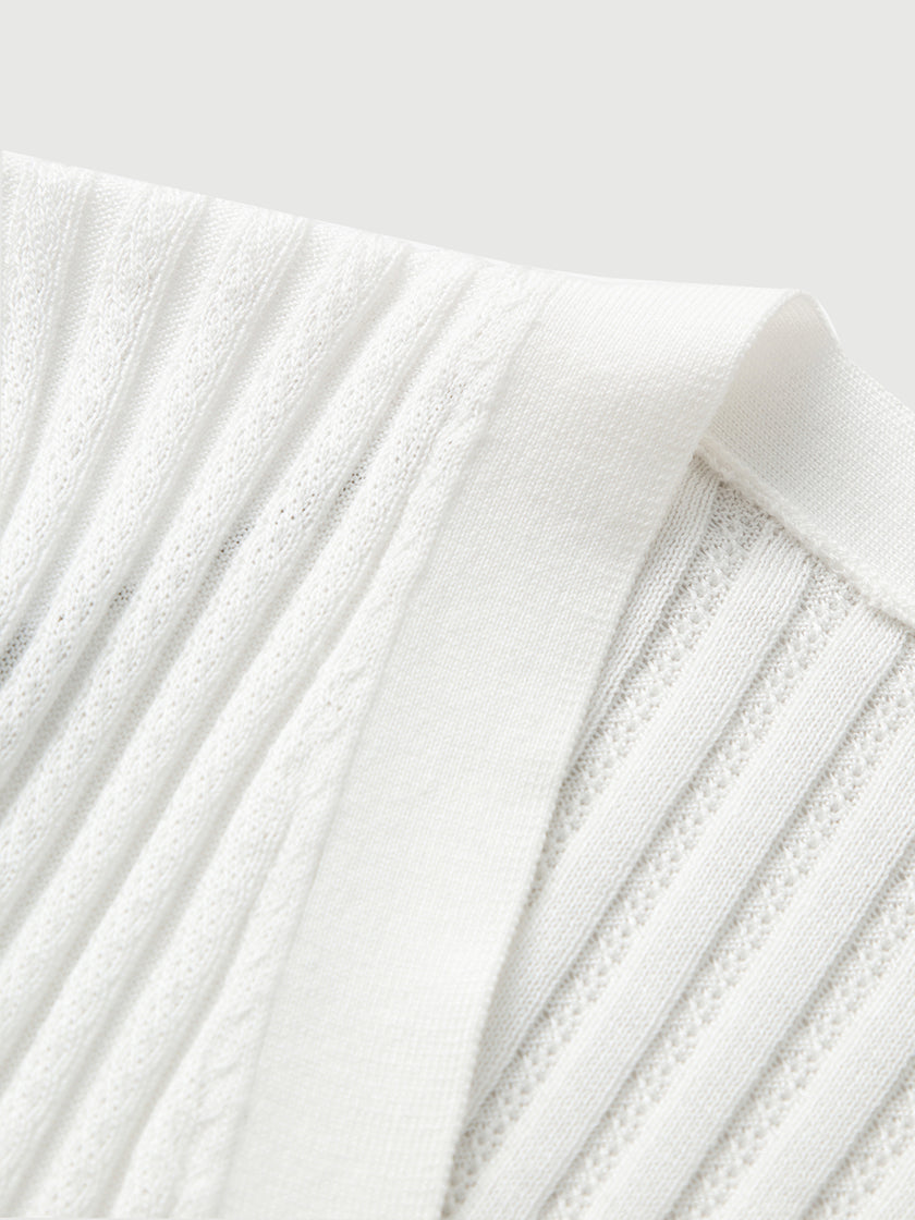 White lyocell knit top, V-neck, half-long sleeves