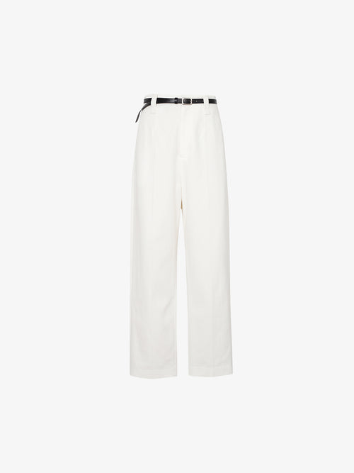 Load image 1 in gallery view. White short pants