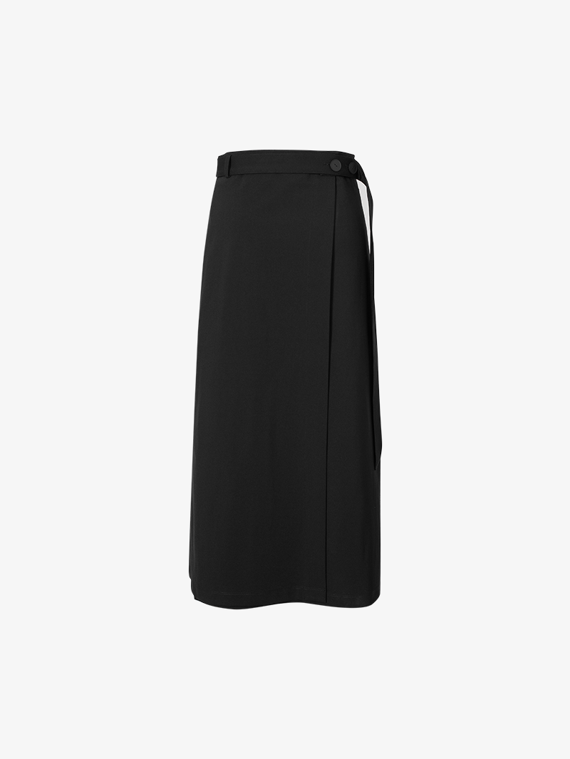 Women's Black Knit A-Line Middle Length Belted Skirt
