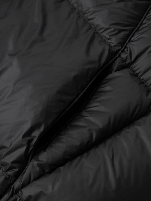 Carica immagine 1 in visualizzazione galleria. Veste sans manches noire à col montant en duvet