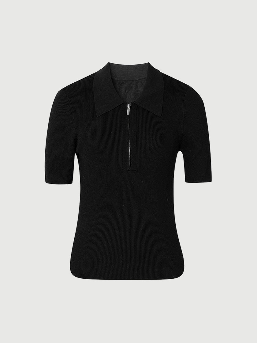 Top tricoté noir à col polo zippé, manches courtes