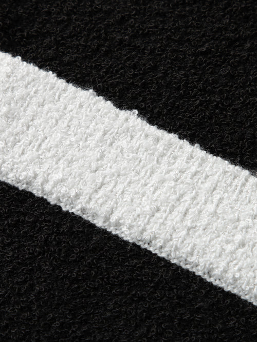 Charger l'image 1 dans la galerie. Tricot noir à col rond, manches courtes et boutons