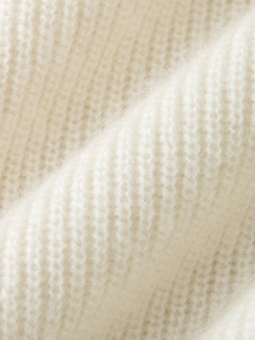 Load image 1 in gallery view. White raw velvet sweater, round neck, long sleeves, 100% cashmere