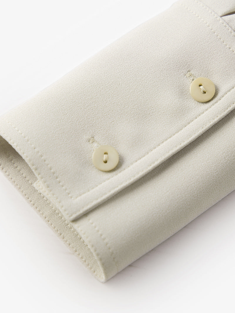 Robe ceinturée à col classique, manches longues, beige