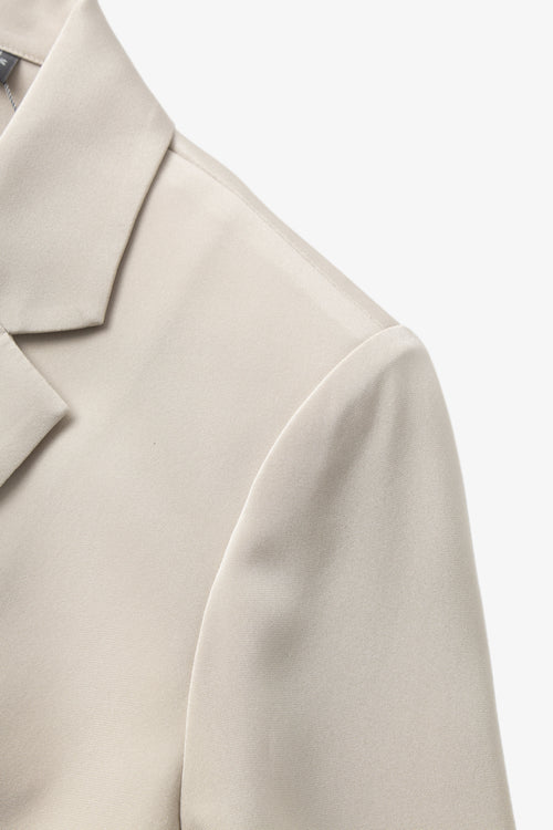 Carica immagine 1 in visualizzazione galleria. Relaxed-Fit Structured Shoulder V-Neck Short-Sleeve Blazer