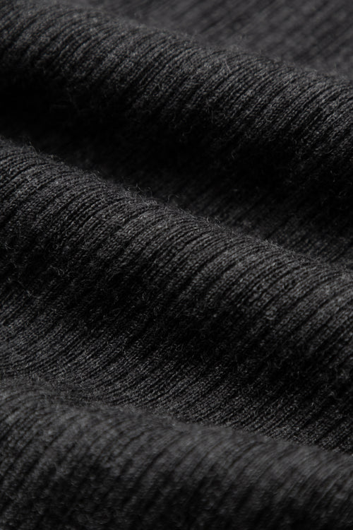 Charger l'image 1 dans la galerie. Fitted Pure Wool Ribbed Sweater
