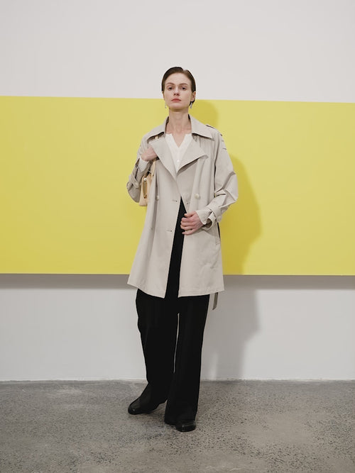 Carica immagine 1 in visualizzazione galleria. Trench-coat droit à double boutonnage, col à revers cranté, beige