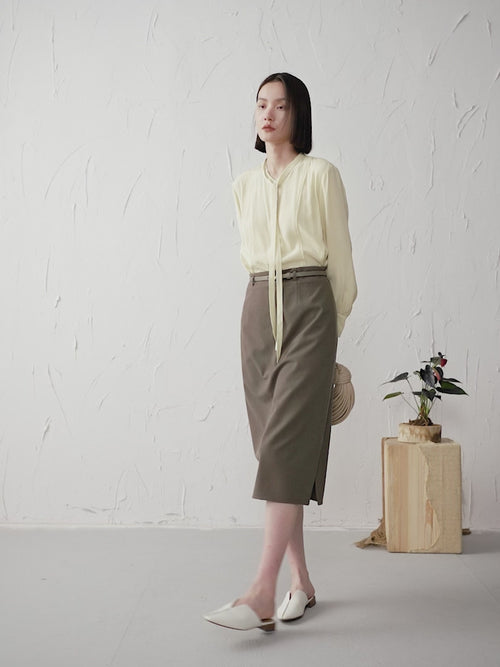 Charger l'image 1 dans la galerie. Women's Light Yellow Bow-knot Neck Long Sleeve Acetate Blouse