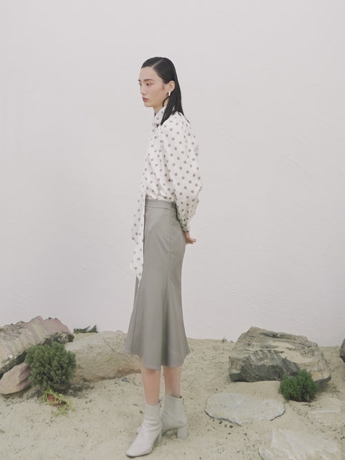 Charger l'image 1 dans la galerie. Women's Polka Dots Puff Sleeve Silk Blouse