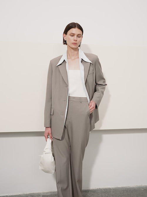 Charger l'image 1 dans la galerie. Women's Khaki Peak Lapel Classic Fit Woolen Blazer