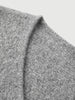 Cardigan gris à col en V et boutons en cachemire