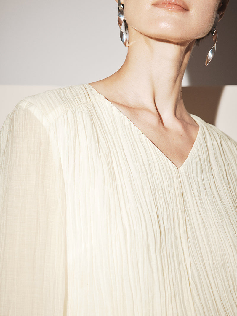 Women's White V Neck Pleat Design Long Sleeve Blouse