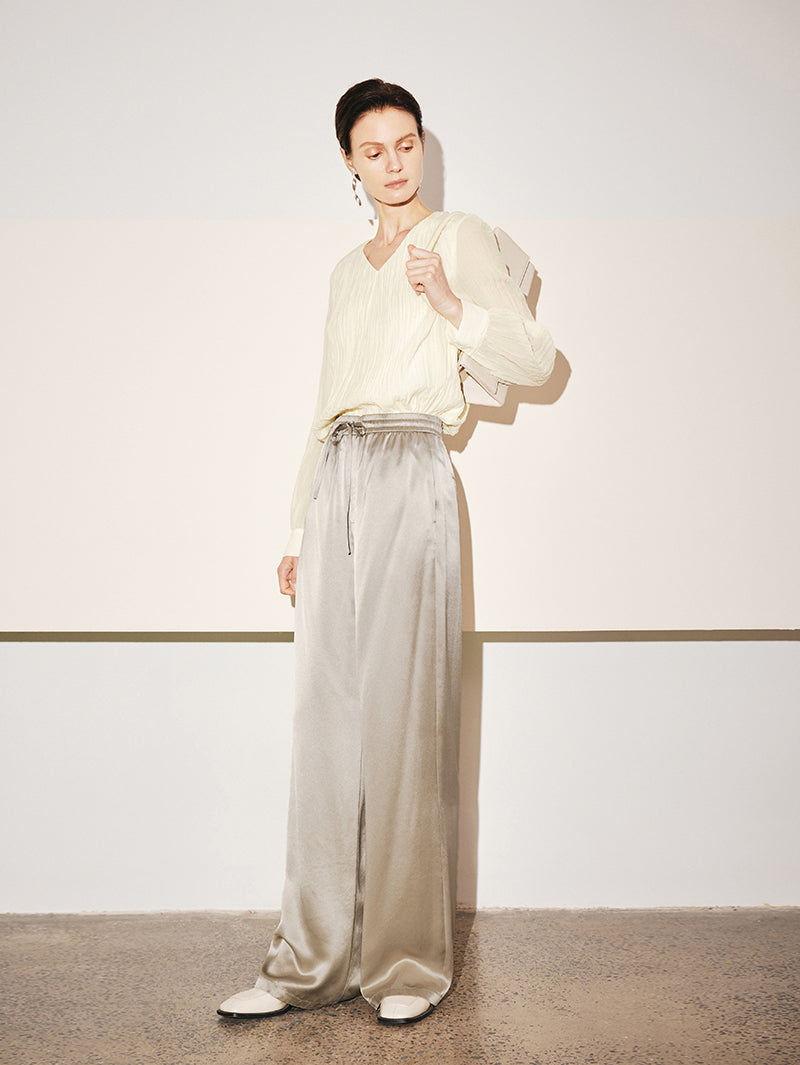 Women's White V Neck Pleat Design Long Sleeve Blouse
