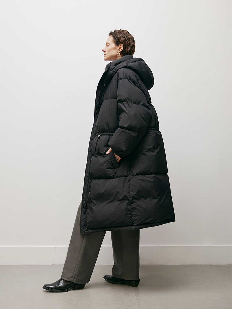 Women's Black Oversize Silhouette Goose Puffer Jacket with Hood