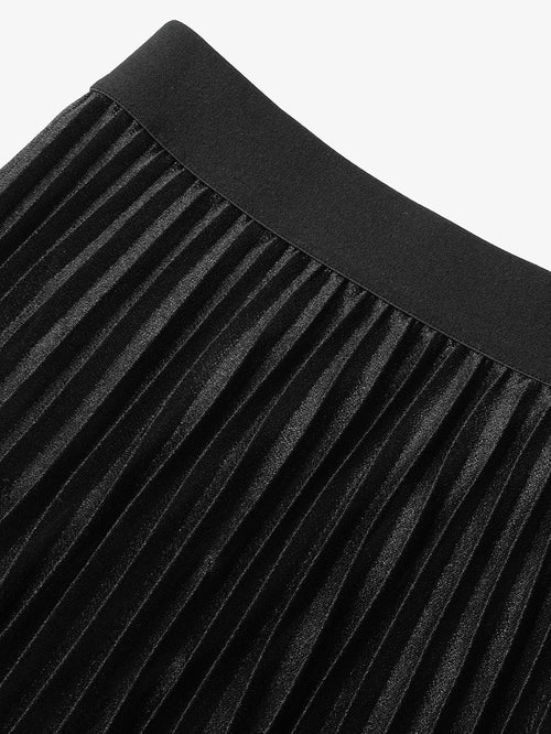 Charger l'image 1 dans la galerie. Jupe courte noire à design plissé