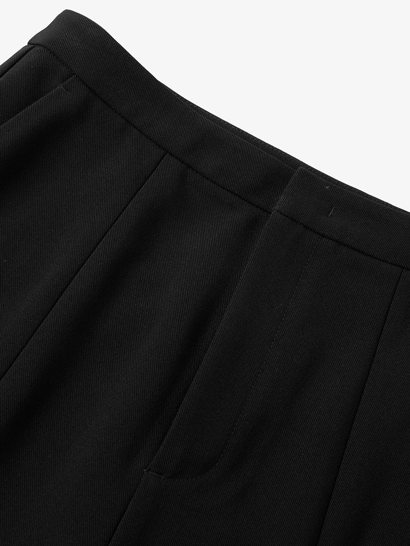 Pantalon noir slim fit taille haute légèrement évasé